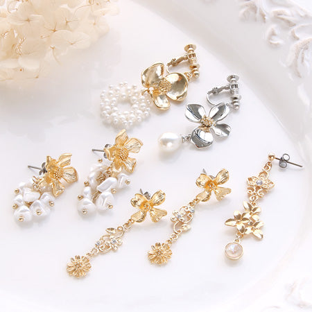 Charm 3: Blossom of Flowers and Gold