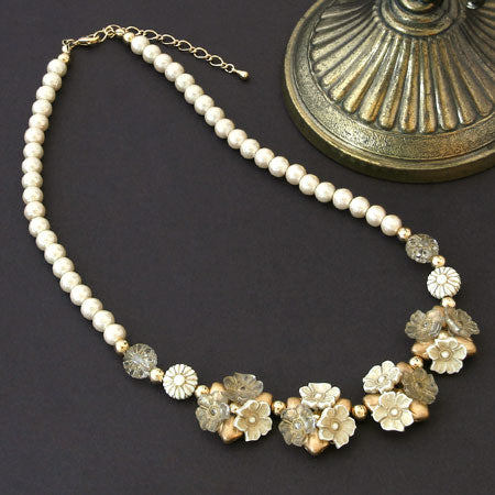 Acrylic Made in Germany Flower 22 Ivory/G