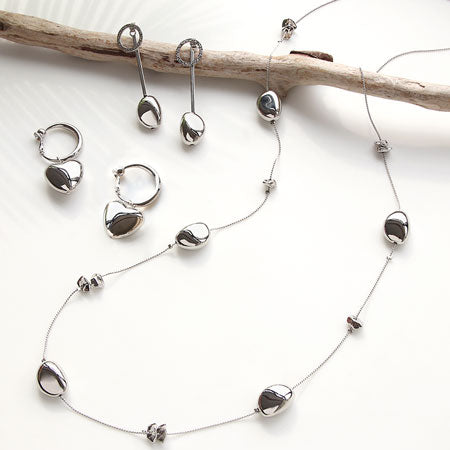 Light hoop earrings round gold