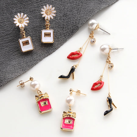 Charm Girls: Pafume Bottle Black/G