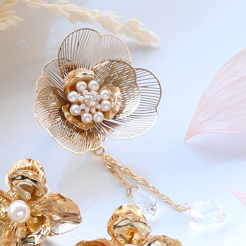 【KIWA BRIDAL】KBE-11 シアーフラワー イヤリング ゴールド