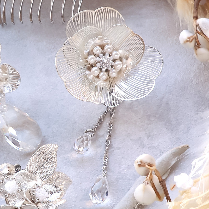 【KIWA BRIDAL】KBE-11 シアーフラワー イヤリング シルバー