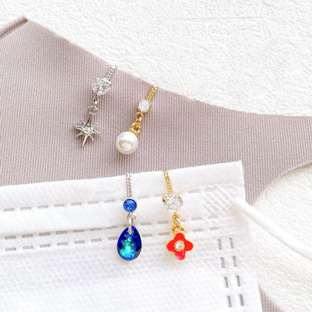 Wire clip with stone ring round gold
