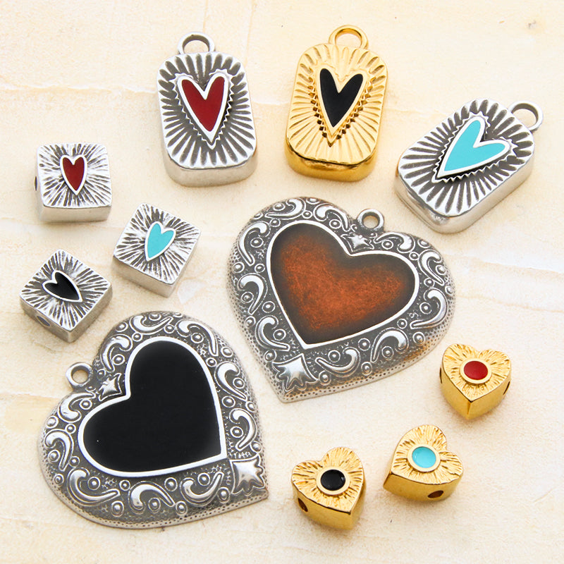 ギリシャチャーム ハートレクタングル　レッド/銀古美