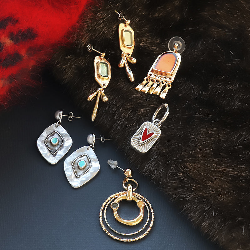 ギリシャチャーム ハートレクタングル　レッド/銀古美