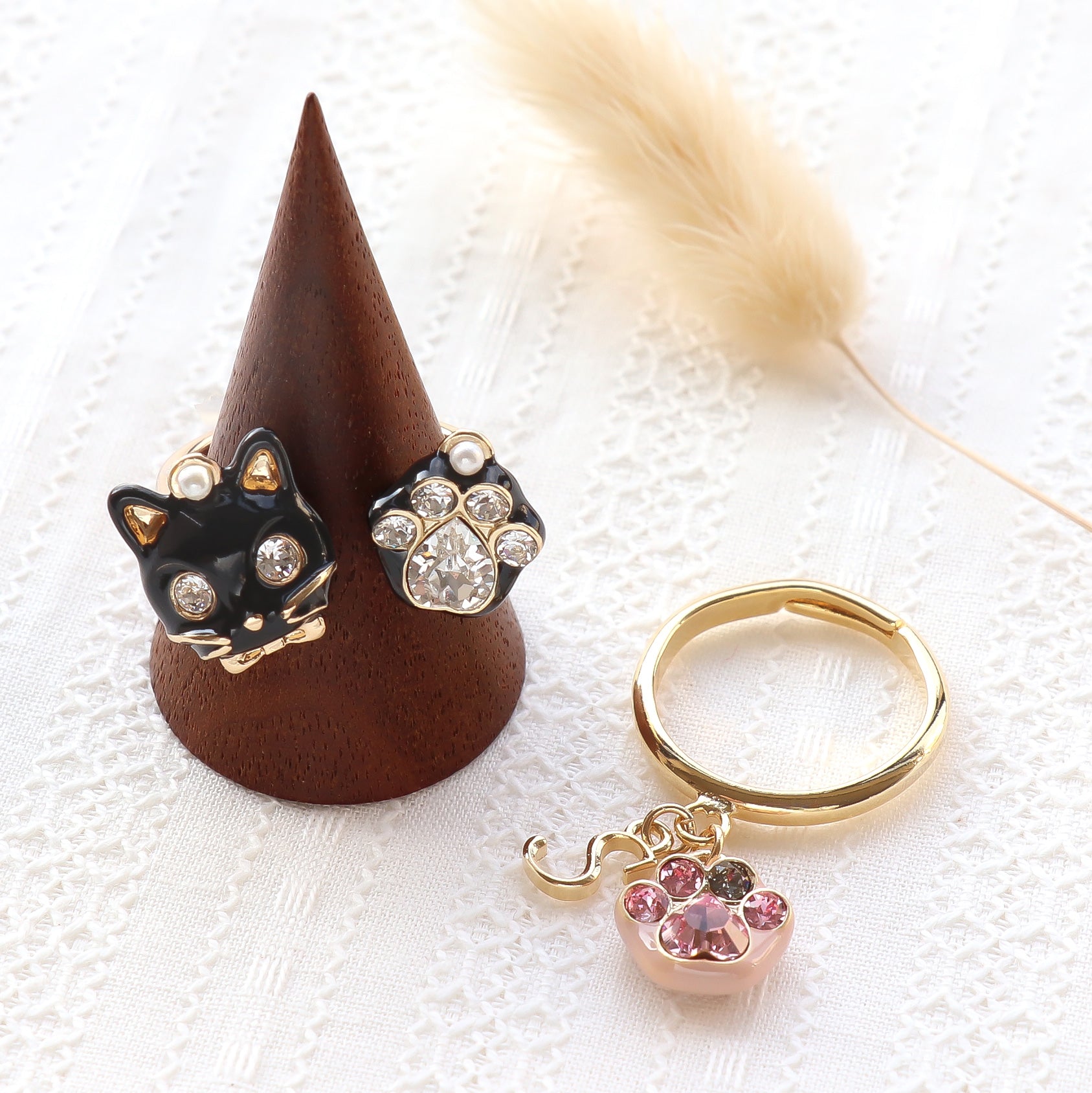 チャーム キャットフェイス クリスタル・ホワイト/G – 貴和製作所