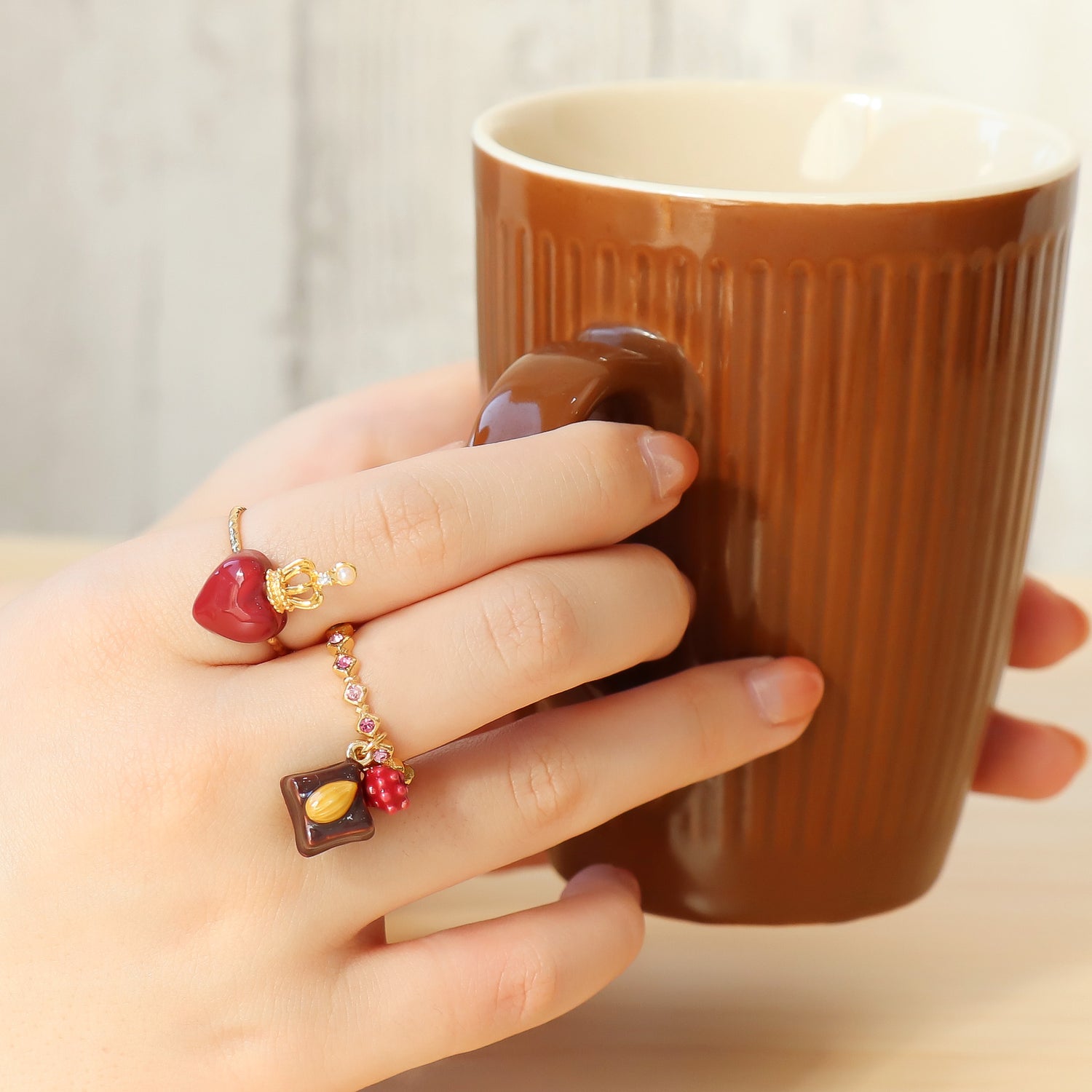 チャーム ボンボンショコラ スクエア　ブラウン/G