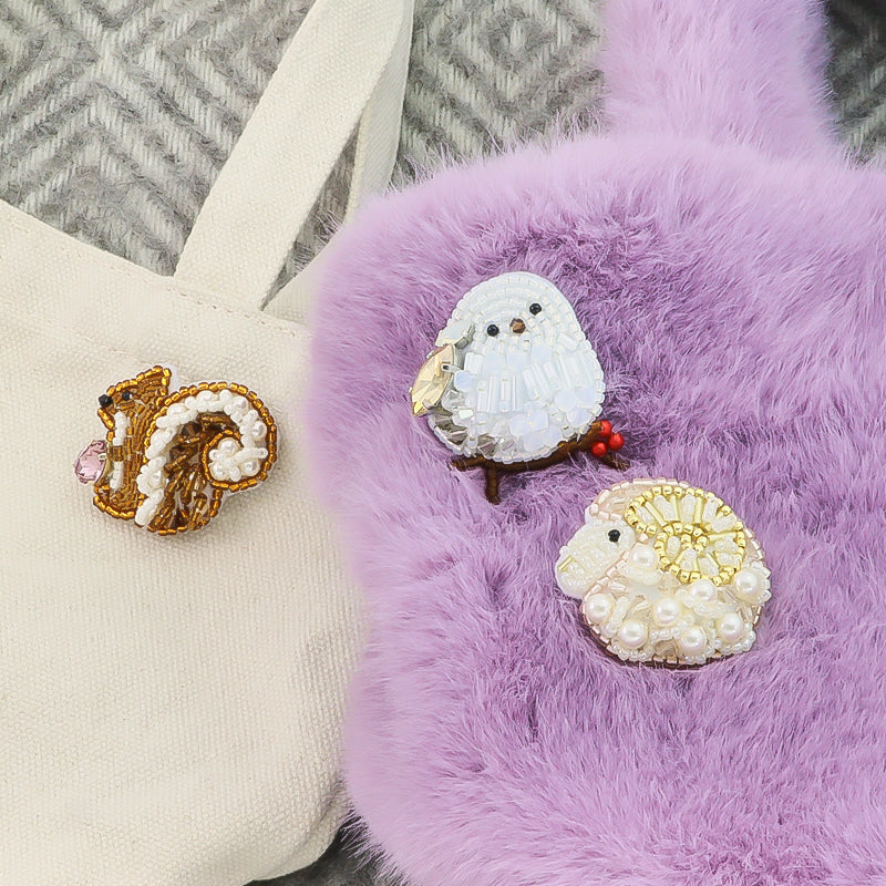 キット リスの刺繍ブローチ(KR1390)