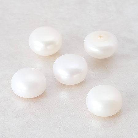 Freshwater pearl button single hole white