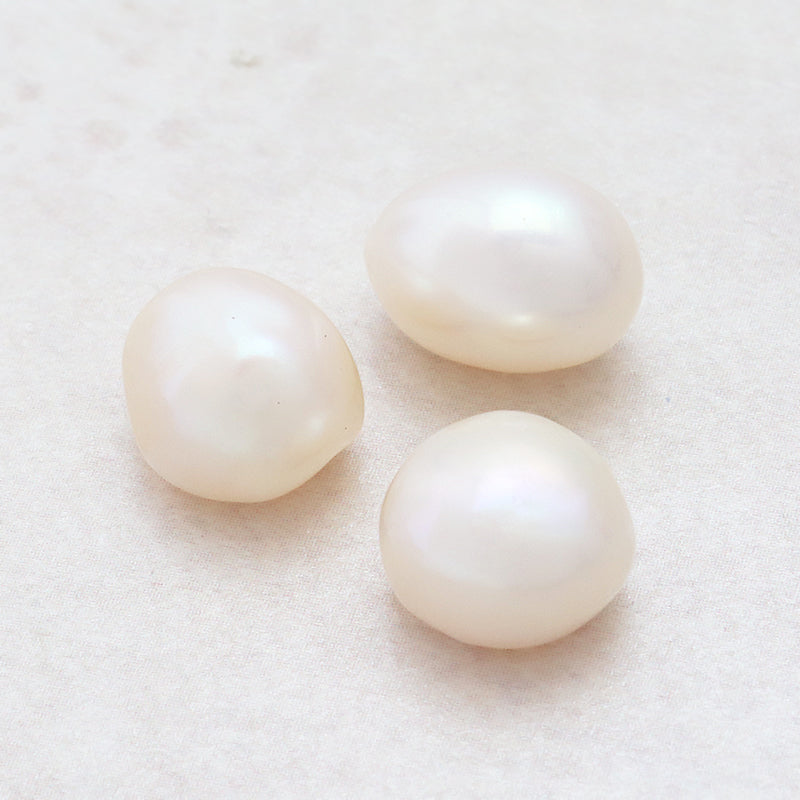 Freshwater pearl baroque (no hole) White