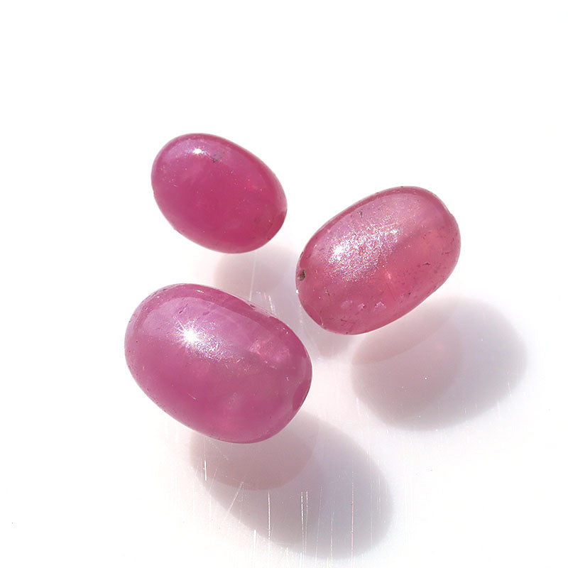 Natural stone oval ruby ​​(glass field) (natural)