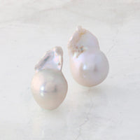 Freshwater pearl drop white