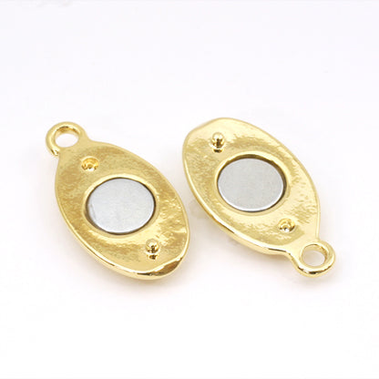 Magnetic clasp oval gold