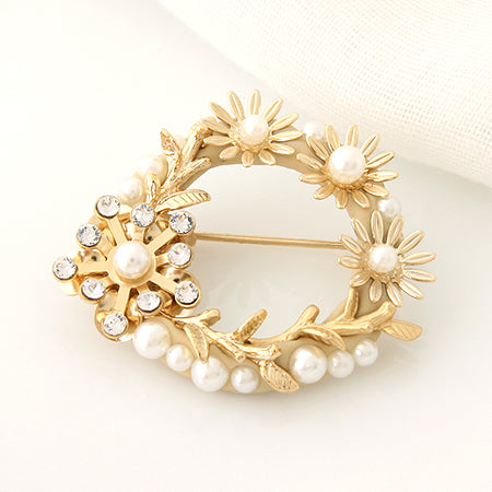 Metal ring brooch gold