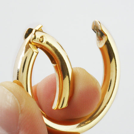 Key ring carabiner round gold