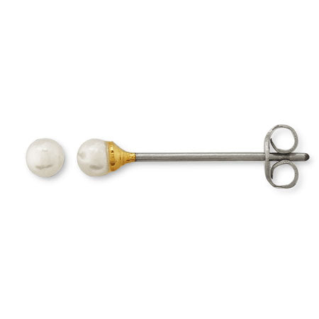 Long post pierced earrings with Pearl