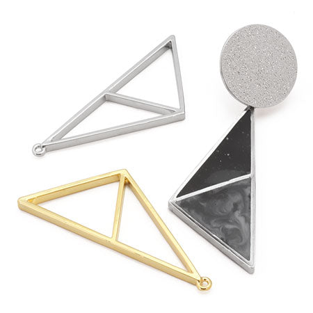 Resin frame triangle wall 1 ring gold