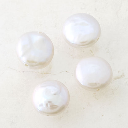 Freshwater pearl coin white