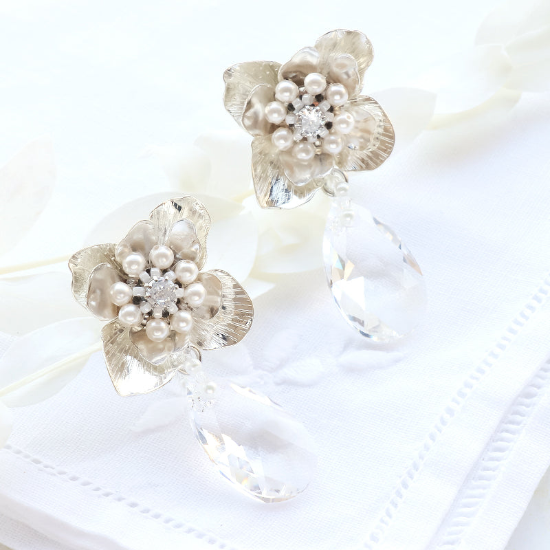 [KIWA BRIDAL] KBE-10 Flower Drop Earrings Silver