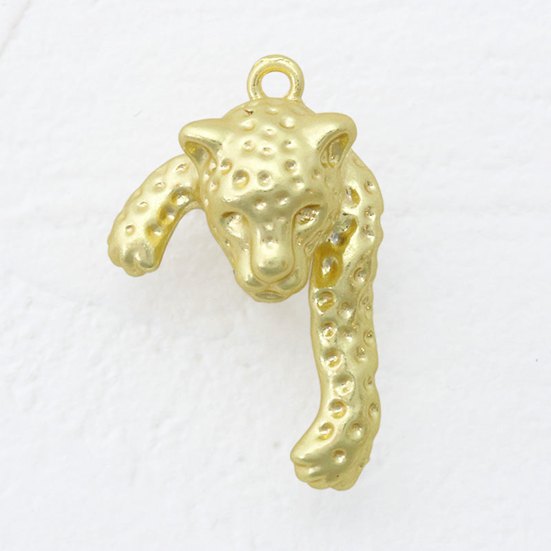 Spanish charm Panther with 1-can back, matte gold