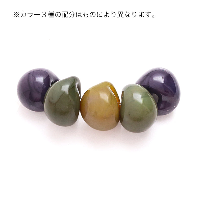 ティアドロップビーズ　オリーブ