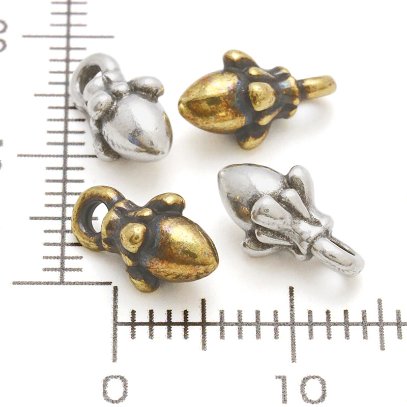 ギリシャチャーム ドングリ　銀古美