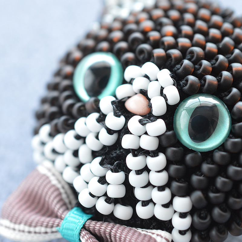 かぎ針で編むビーズ編みの猫ブローチキット(BFK-669-672)