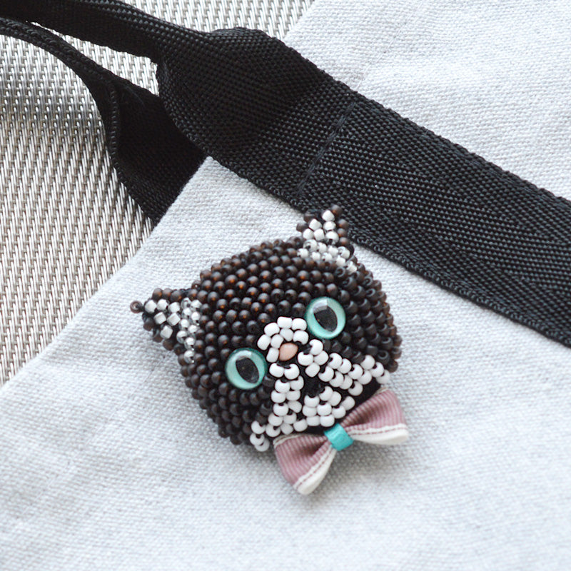 かぎ針で編むビーズ編みの猫ブローチキット(BFK-669-672)