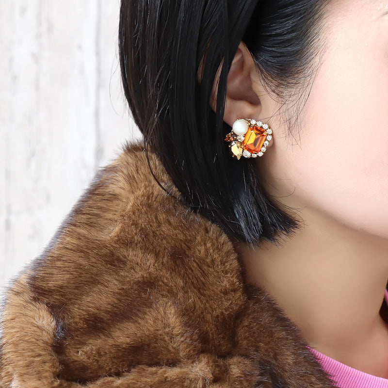 Baccarat 花型ピアス クリスタル　750刻印 Baccarat 花型ピアス クリスタル 750刻印 Baccarat 花型ピアス