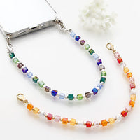 レシピNo.KR0453　ガラスカットビーズスクエアのカラフルスマホストラップ