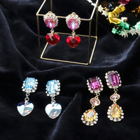 Recipe No.KR0636 Kiwa crystal continuous claw bijou earrings 3 types