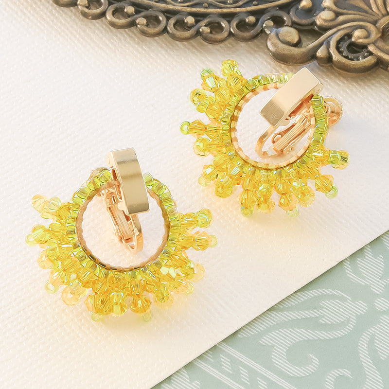 Recipe No.KR0933 Mimosa -style earrings made with bead stitch