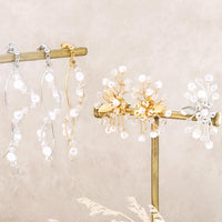 レシピNo.KR1136　貴和クリスタルと樹脂パールのワイヤーアレンジピアス2種