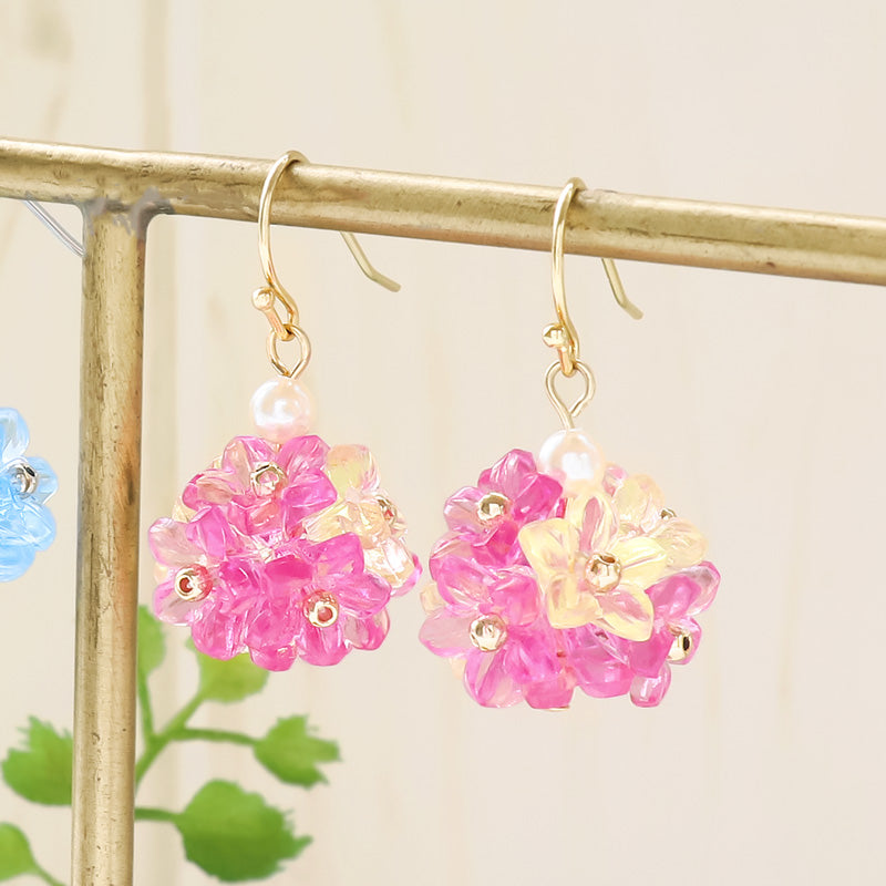 レシピNo.KR1198　ドイツ製アクリルのフラワーボールピアス