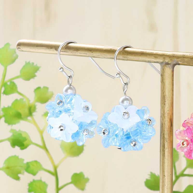レシピNo.KR1198　ドイツ製アクリルのフラワーボールピアス
