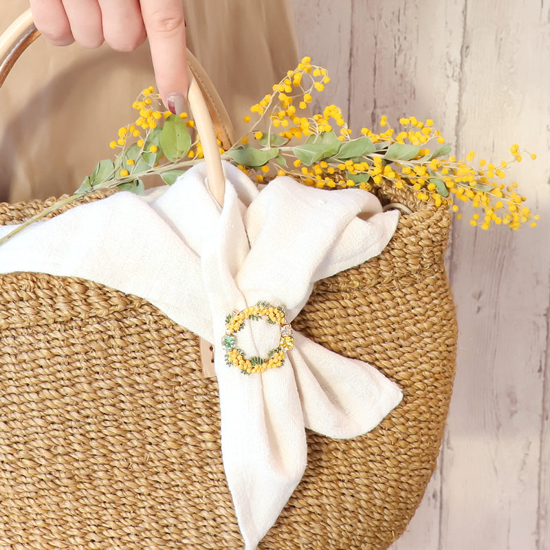 レシピNo.KR1325 チャームミモザと貴和クリスタルのブレス＆ブローチ