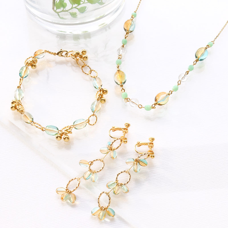 レシピNo.KR1338　アクリルナツメビーズのメタルミックスアクセサリー3種