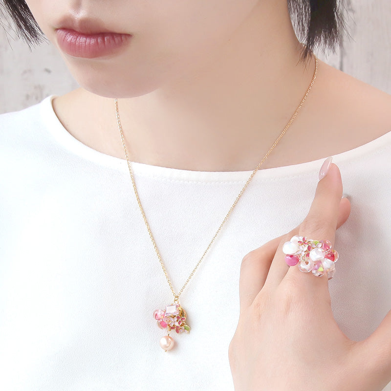 レシピNo.KR1343　チャームアナベルとティアドロップビーズのネック＆リング