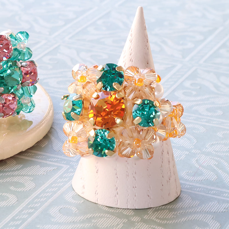 TOHO round small beads No.111