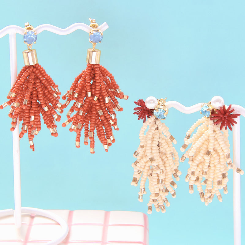 レシピNo.KR1362　スペインパーツのポンポンピアス2種