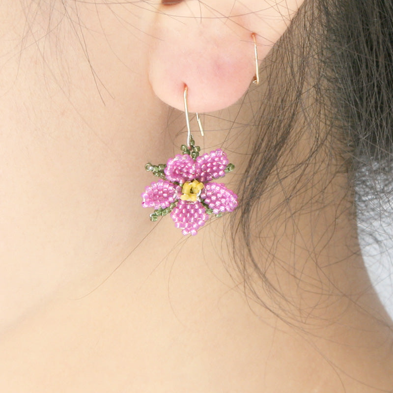 Recipe No.1483 Stitched Oya -style flower piercing 2 types