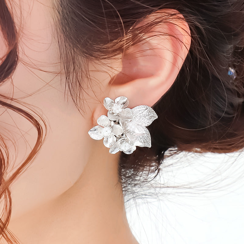 [KIWA BRIDAL] KBE-9 Hydrangea Earrings Gold